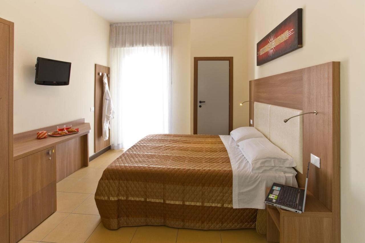 Hotel City Rimini Exterior photo